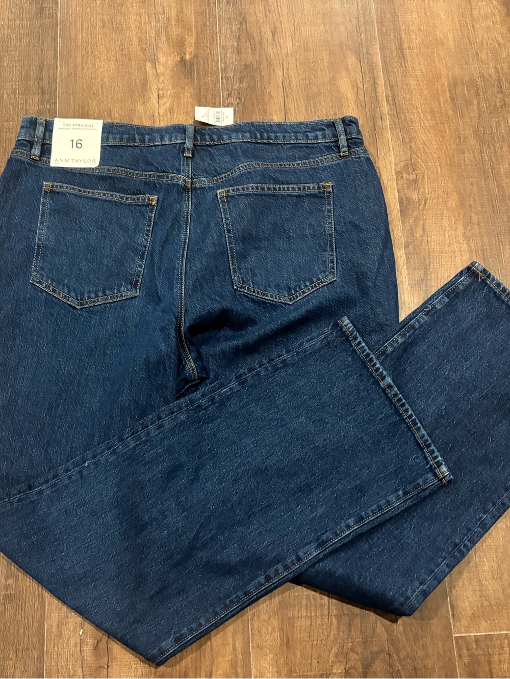Nwt Ann Taylor  Straight Leg Mid Rise Perfect Pocketing Dark Denim Jeans Sz 16